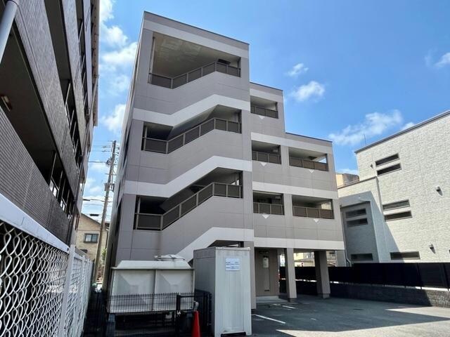 カドーラの物件外観写真