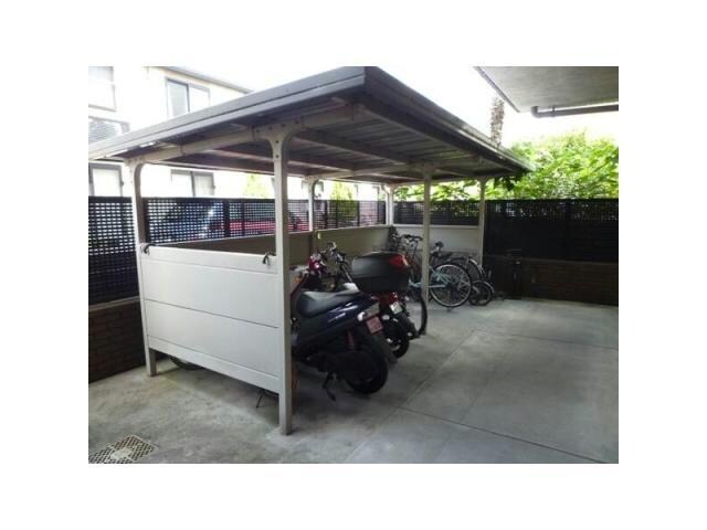 エランドールHの物件外観写真