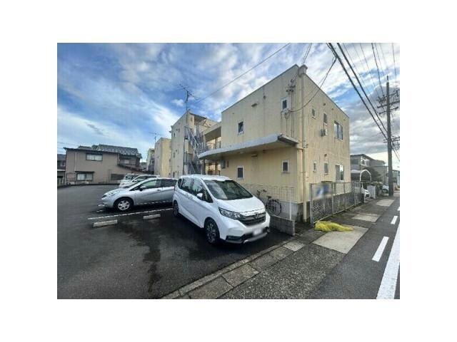 ハウス北屋敷の物件外観写真