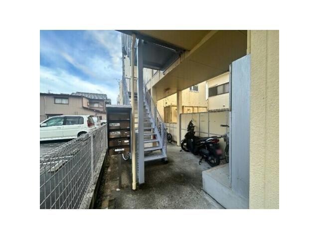 ハウス北屋敷の物件外観写真