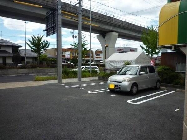 withの物件外観写真