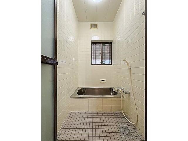 大谷町貸家の物件内観写真