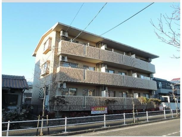 グラツィアの物件外観写真