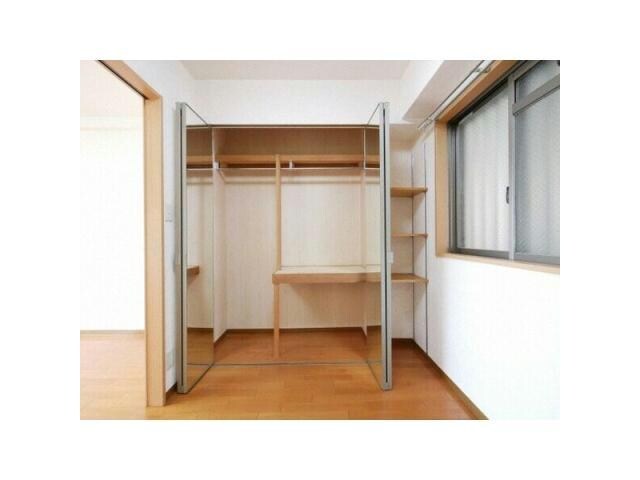 ミフネセントラルベア荒本の物件内観写真