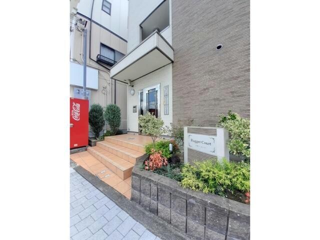 ラガーコートの物件外観写真