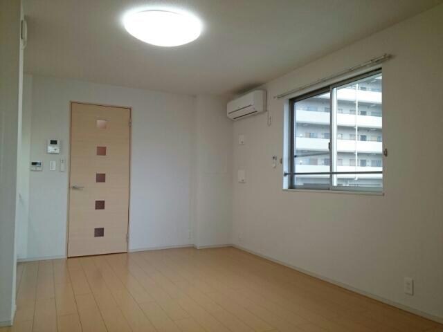 ラガーコートの物件内観写真