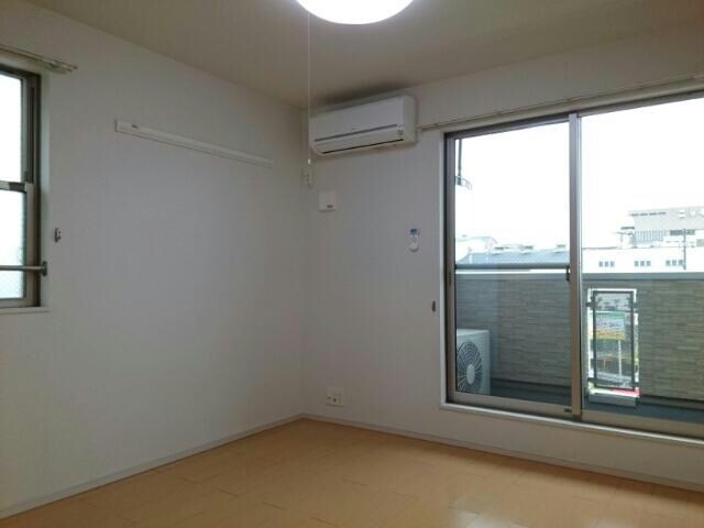 ラガーコートの物件内観写真