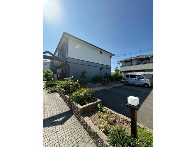 カサフェリスA棟の物件外観写真