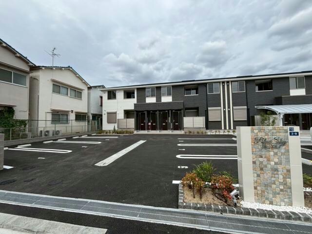 ブルースカイの物件外観写真