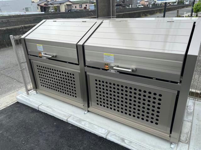 LUSSO　Ⅴの物件外観写真