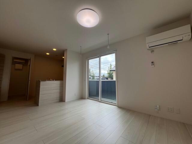 LUSSO　Ⅴの物件内観写真