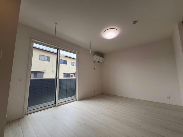 LUSSO　Ⅴの物件内観写真