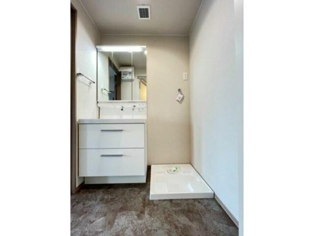 SANSEVIERIA参道の物件内観写真