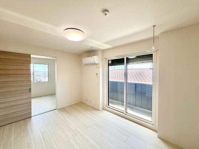 ロイヤルタウン日の出の物件内観写真