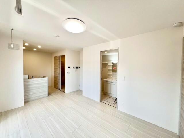 ロイヤルタウン日の出の物件内観写真