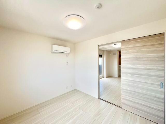 ロイヤルタウン日の出の物件内観写真