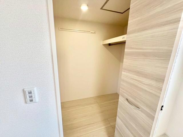 ロイヤルタウン日の出の物件内観写真