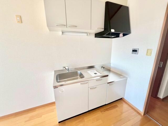 ひまわりマンションの物件内観写真