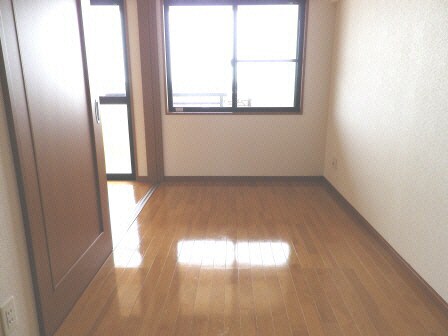 ひまわりマンションの物件内観写真