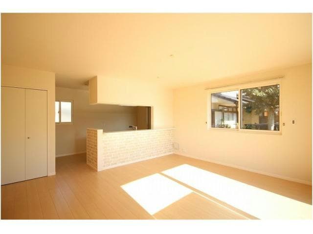 八戸貸家の物件内観写真