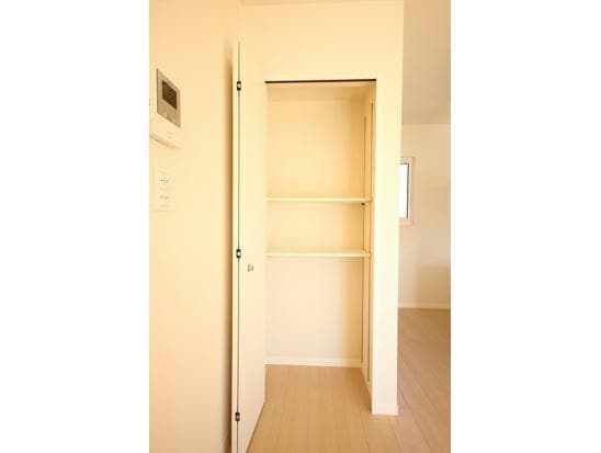 八戸貸家の物件内観写真