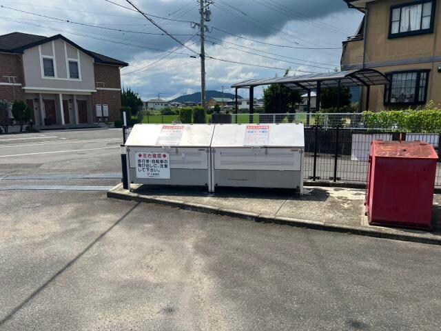 アヴァンツァートの物件外観写真