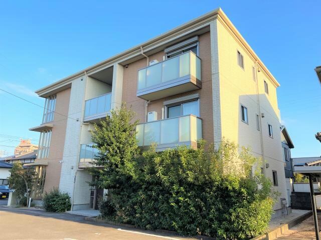 ラ・グルッラの物件外観写真