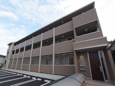 プリュスの物件外観写真