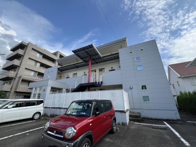 エムロードの物件外観写真