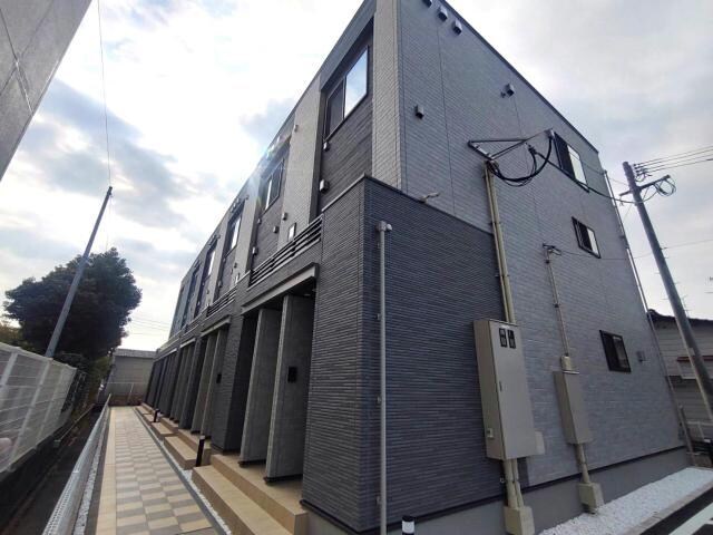 シャルモントゥⅢの物件外観写真