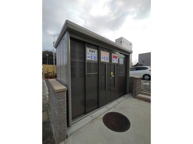 シャルモントゥⅢの物件外観写真