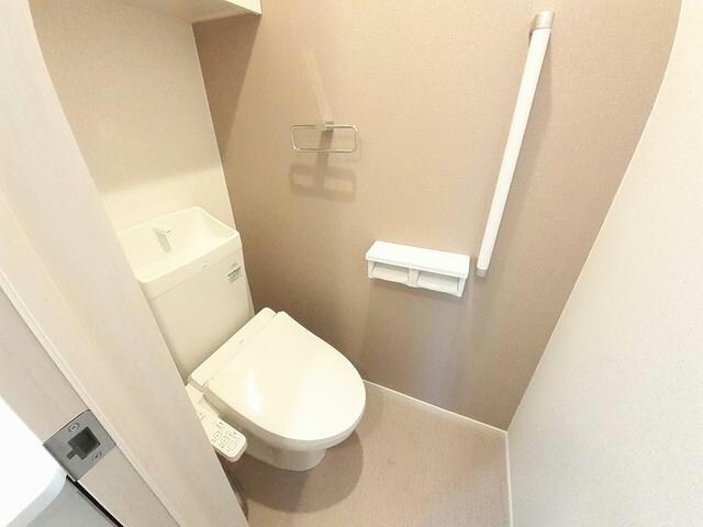 シャルモントゥⅢの物件内観写真