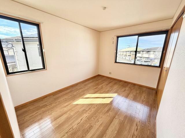 リヴェールタウン赤松の物件内観写真