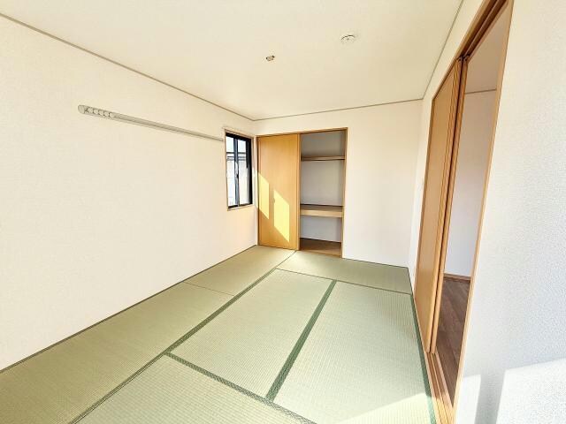 リヴェールタウン赤松の物件内観写真