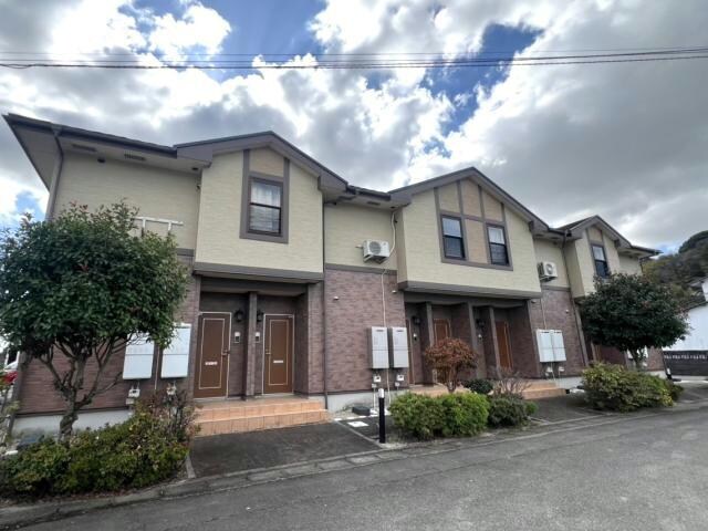 サンクレメントの物件外観写真