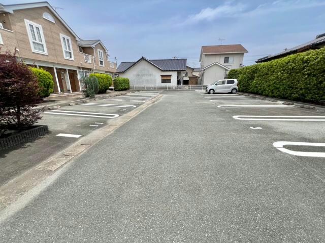 ピース・コアの物件外観写真