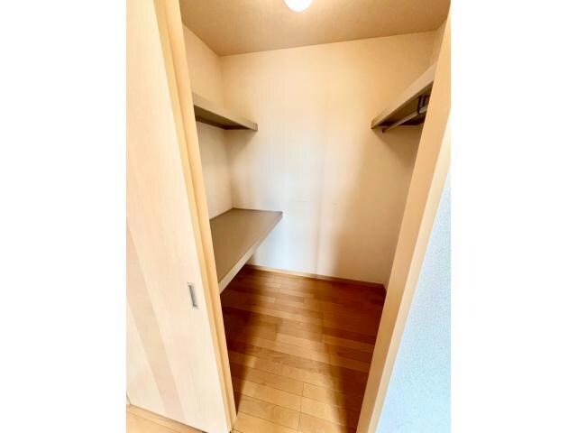 エクセラン多布施の物件内観写真