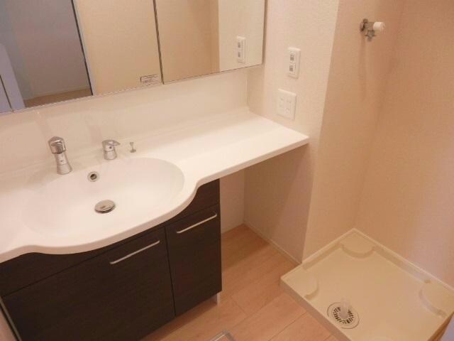 フローラⅢ番館の物件内観写真