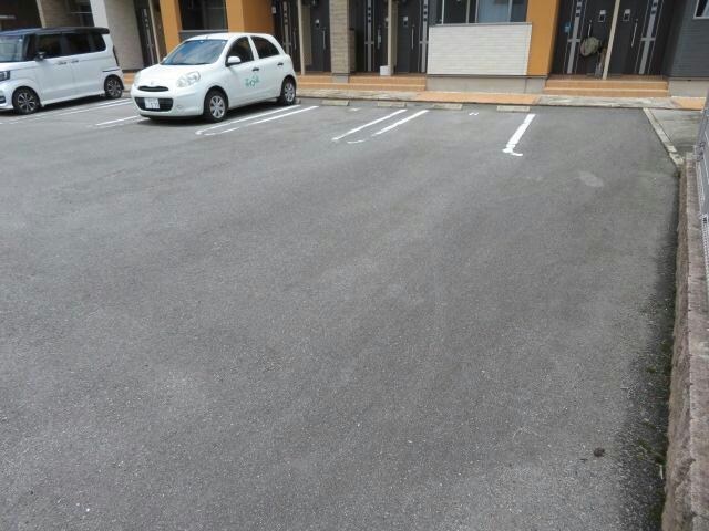 ユースパラシオンの物件外観写真