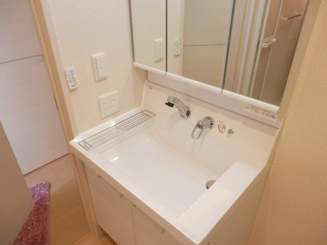 ビジュアムール　Ａの物件内観写真