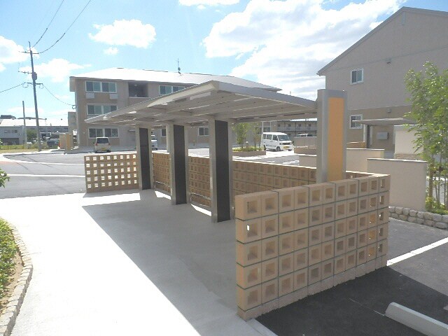 ラ・カーサミーアＡ棟の物件外観写真