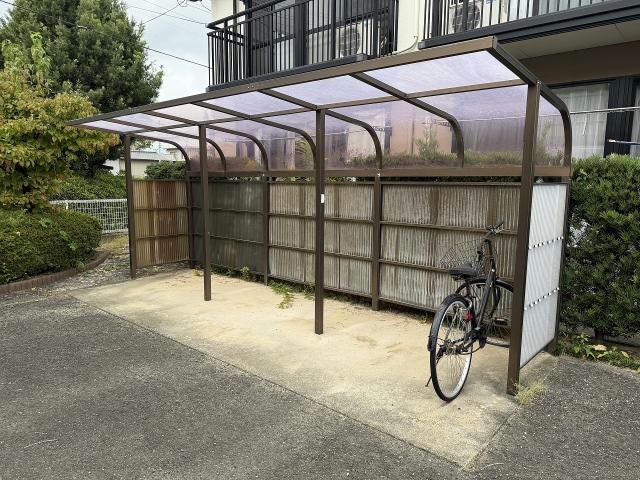 ラピート今泉の物件外観写真