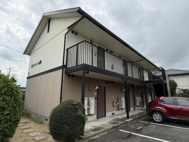 ラピート今泉の物件外観写真