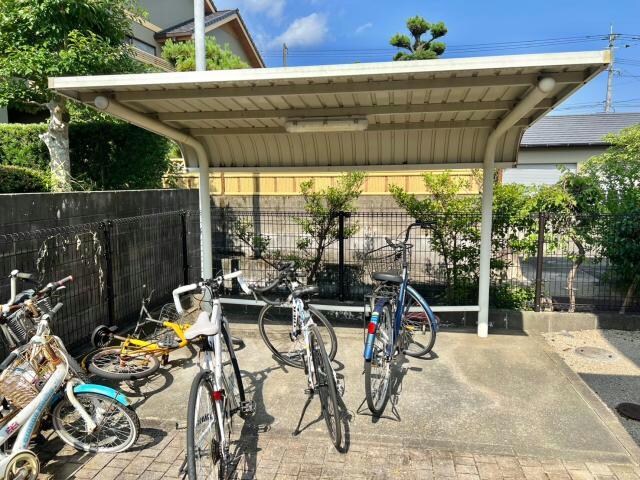 シャトルプランタンの物件外観写真