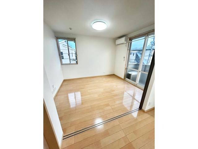 オーシャンハイツの物件内観写真