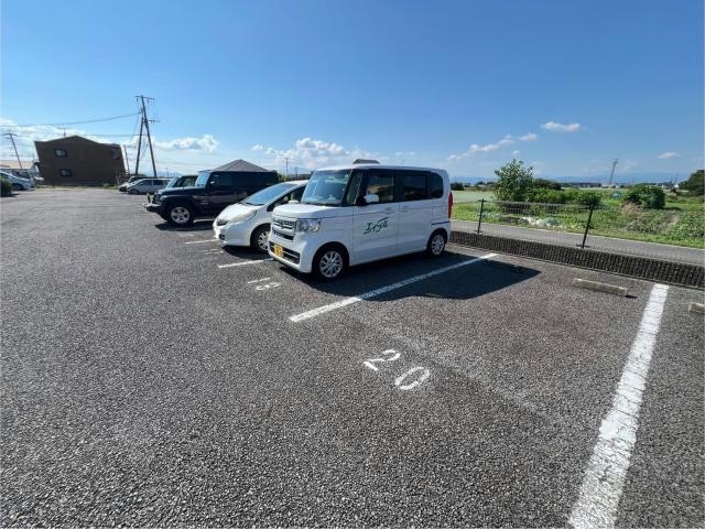 グリーンパーク佐賀川副の物件外観写真