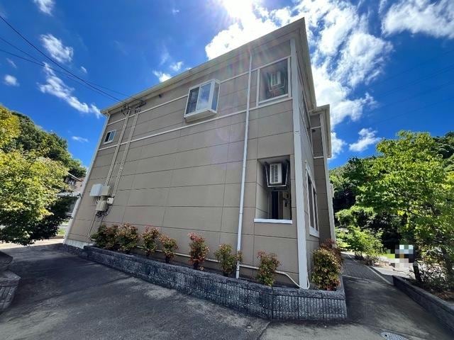 パインハウスの物件外観写真