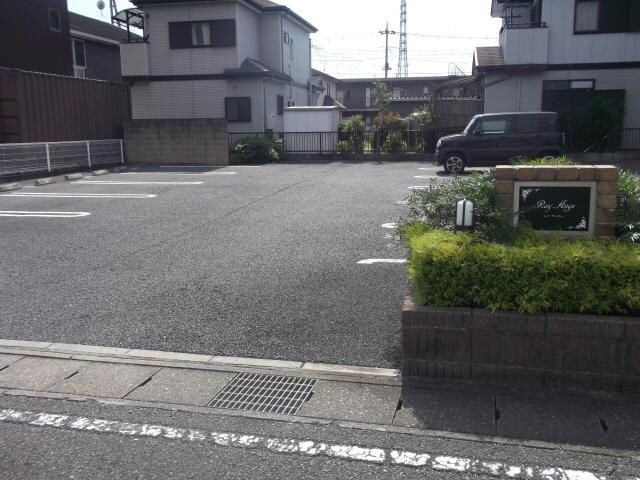 レイ・アンジュの物件外観写真