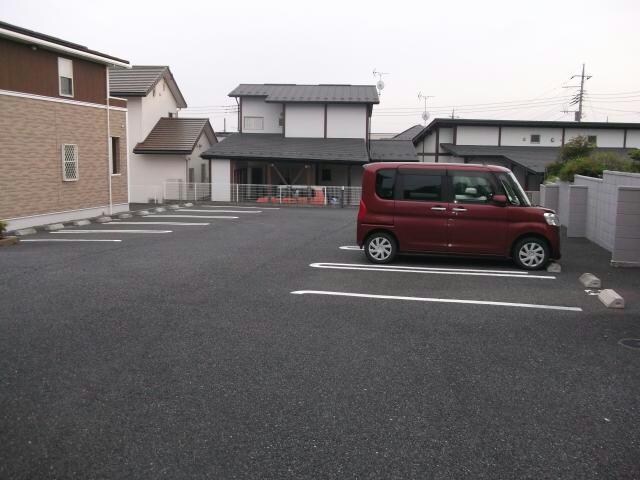 テ・ルサーマFの物件外観写真