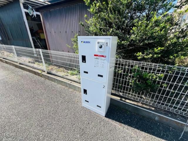 トゥー・ル・モンドの物件外観写真